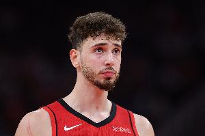 开云app下载-申京三月至今场均20.1分10.3板5.2助 命中率54.1% 出战时11胜3负