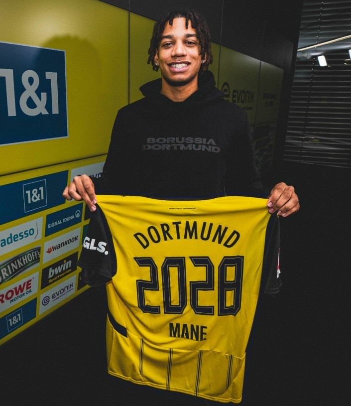 图片报：解决中卫危机，多特计划提拔小将马内&amp;从皇马引进阿瓜多