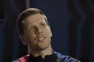 老烟枪自白什琴斯尼：年轻人别学我抽烟 我知道不好但戒不了