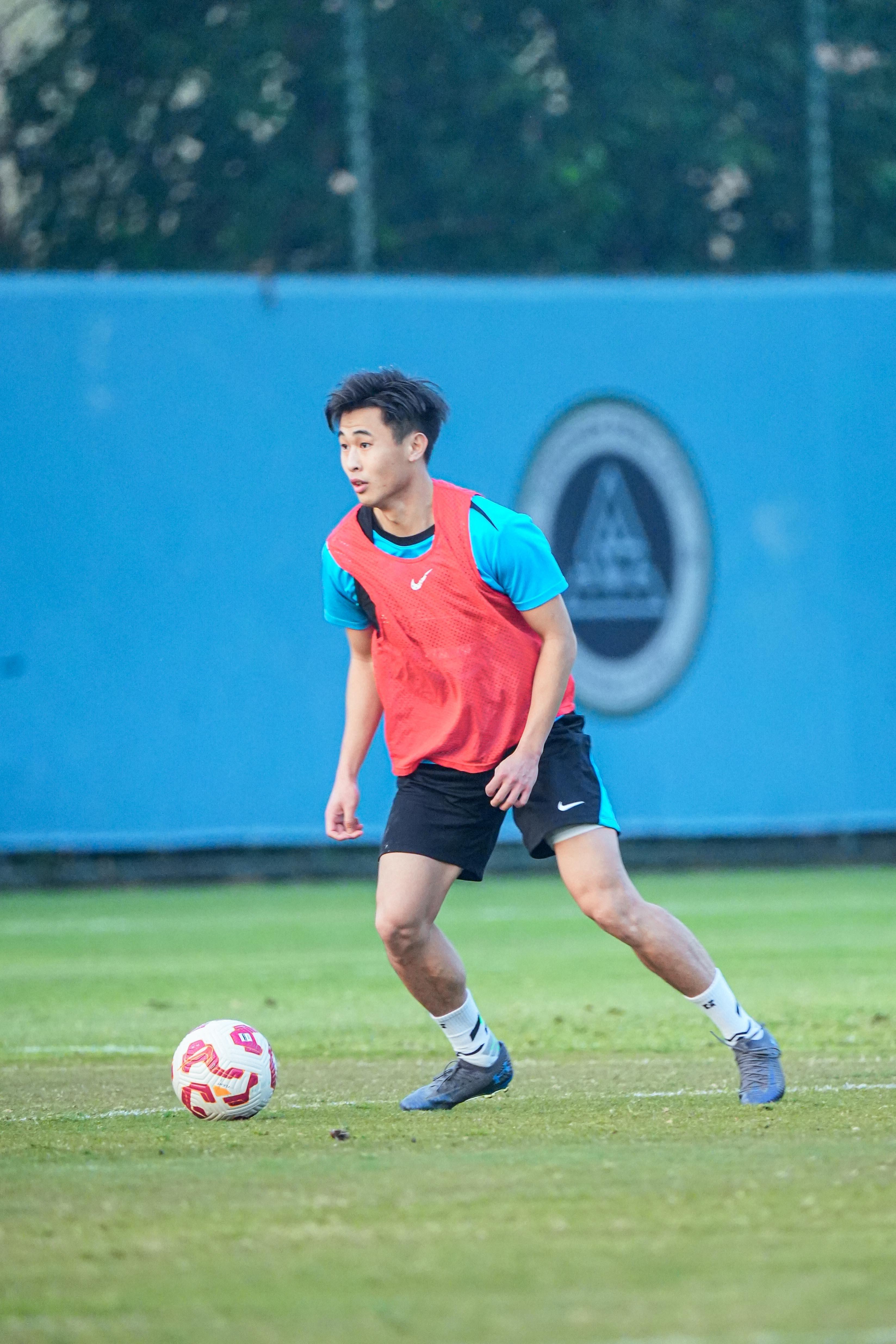 开云体育网址-官方：戴伟浚左膝关节外侧半月板撕裂，已完成手术，预计康复期6周